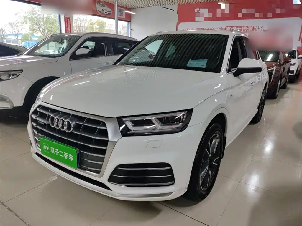 Audi Q5L 2020 Facelift 40 TFSI Honor Fashion