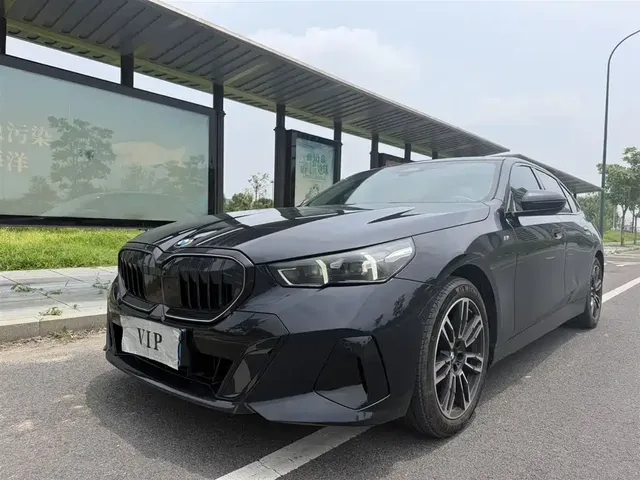 BMW 5 Series 2025 530Li Leading M Sport Package