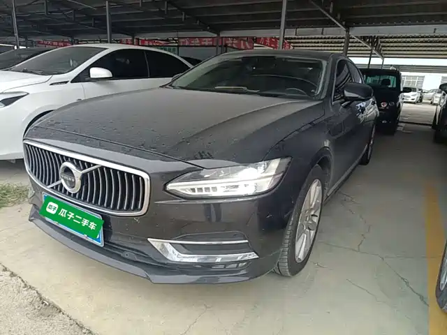 Volvo S90 2020 T5 Momentum Luxury Edition