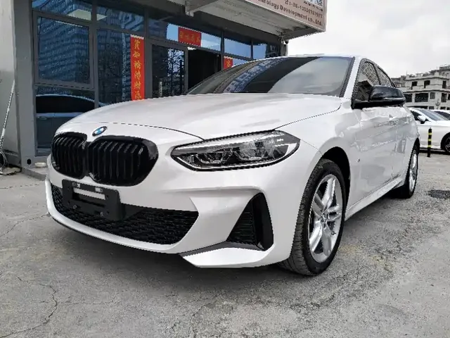 BMW 1 Series 2022 120i M Sport Shadow Edition