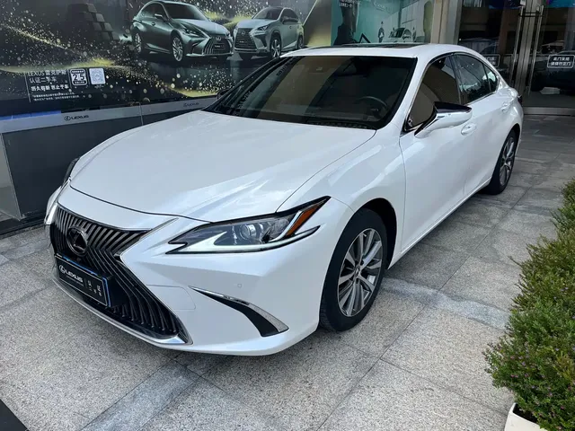 Lexus ES 2021 200 Excellence Edition