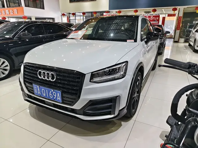 Audi Q2L 2020 35 TFSI Progressive Dynamic Model