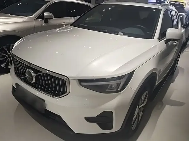Volvo XC40 2024 B3 Smart Elite Luxury Edition