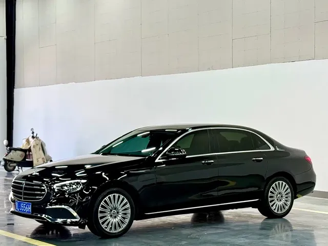 Mercedes-Benz E-Class 2022 E 300 L Fashion