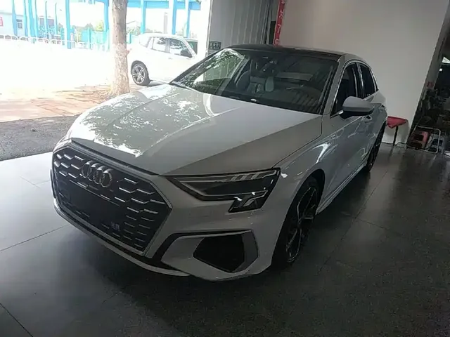 Audi A3 2024 Model Sportback 35 TFSI Fashion Sport