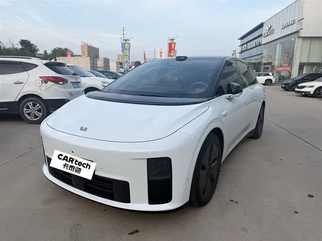 Li Auto i6 2025 2WD Base Model
