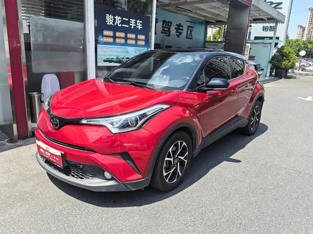 Toyota C-HR 2018 2.0L Leading Sunroof Edition V