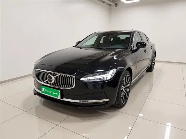 Volvo S90 2023 B5 Intelligent Vision Luxury Edition