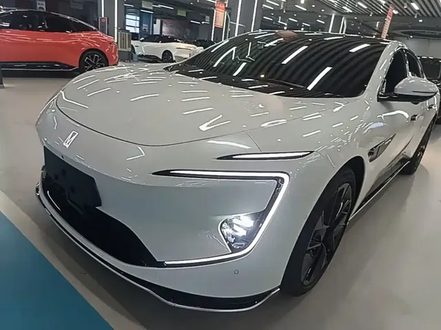 Avatr 12 2025 Facelift Ultra Range Extender