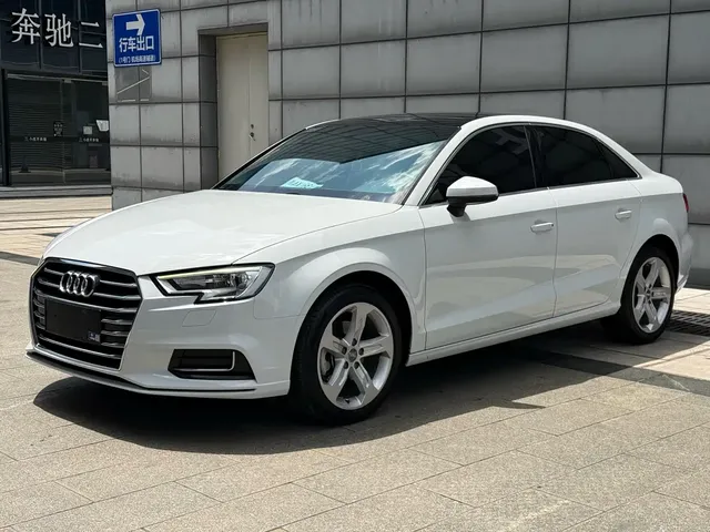 Audi A3 2020 Limousine 35 TFSI Progressive Type China VI