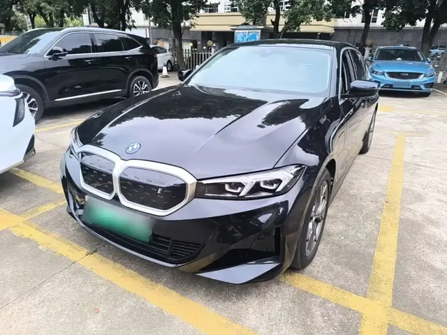 BMW i3 2024 eDrive 35 L