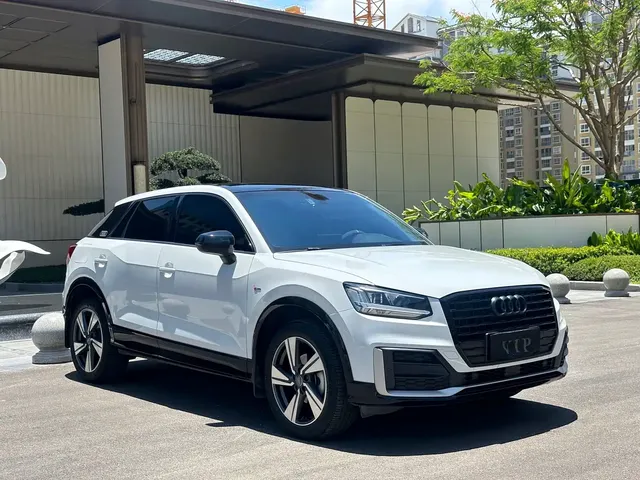 Audi Q2L 2021 35 TFSI Fashion Elegance