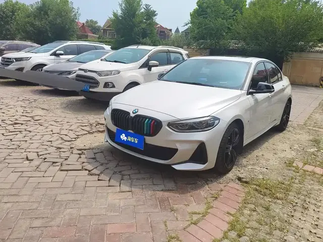 BMW 1 Series 2023 125i M Sport Shadow Edition