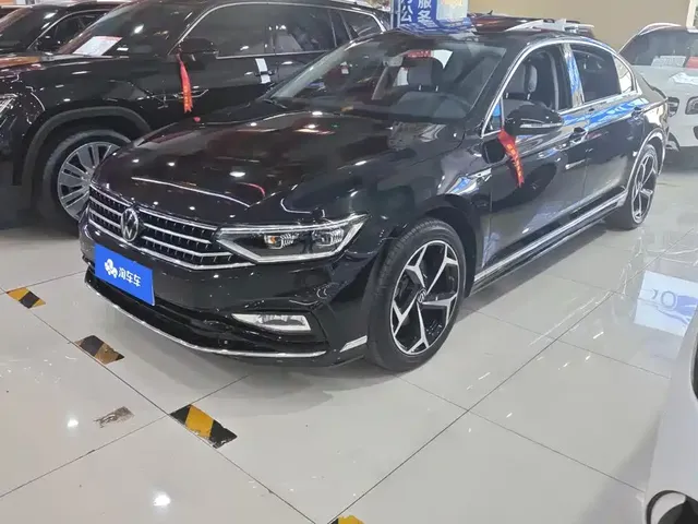 Volkswagen Magotan 2024 2 Million Units Public Sharing Edition 330TSI DSG Luxury