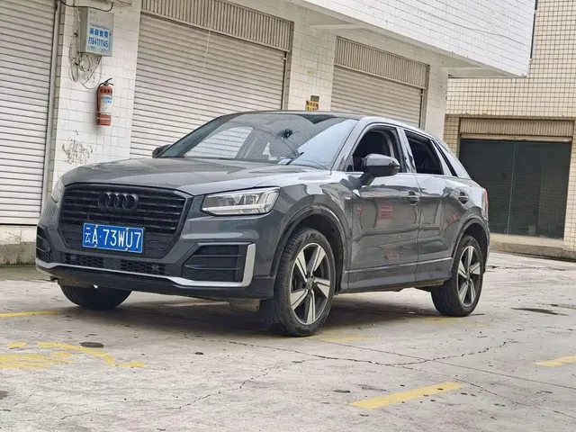 Audi Q2L 2020 35 TFSI Fashion Dynamic Model