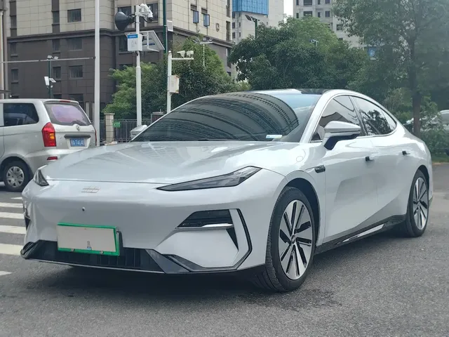 Geely Galaxy E8 2024 550km RWD MAX