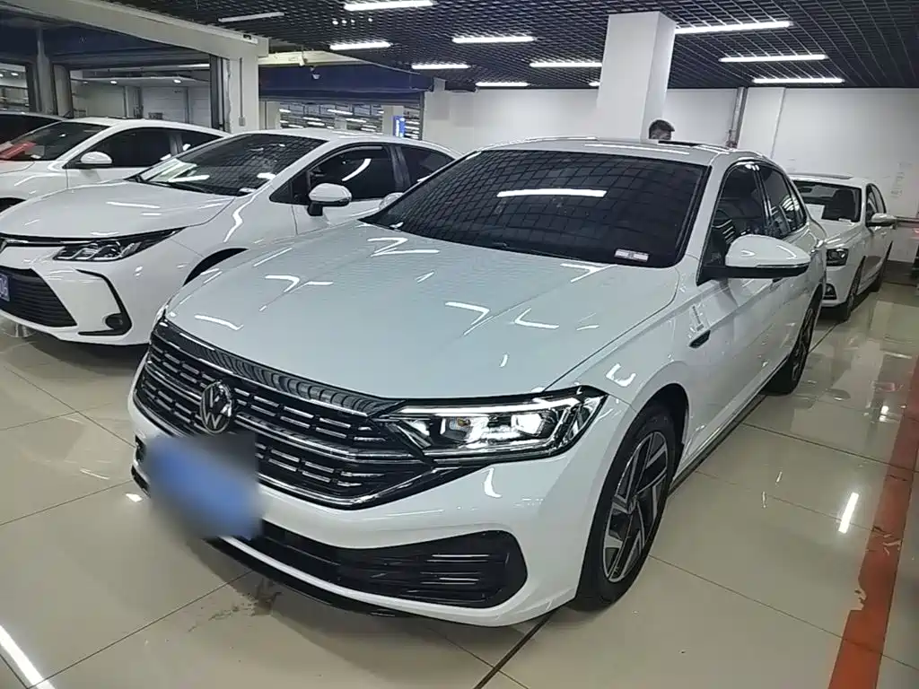 Volkswagen Sagitar 2023 300TSI DSG Surpassing Edition