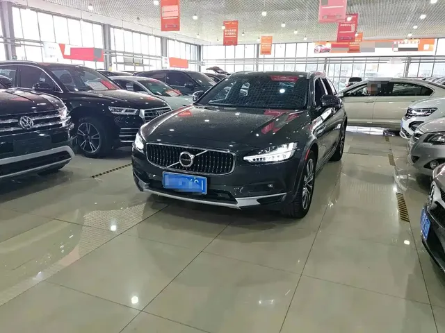 Volvo V90 2021 Model Cross Country B5 AWD Smart Edition