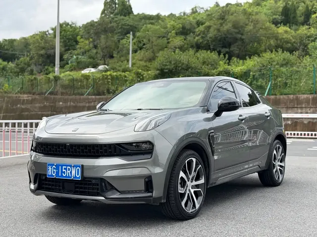 Lynk & Co 05 2020 2.0TD 4WD Halo Edition