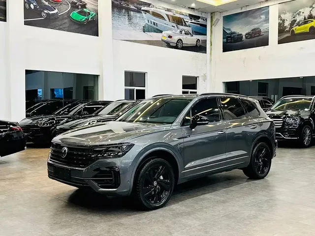 Volkswagen Touareg 2023 3.0TSI R-Line Black Sports Package