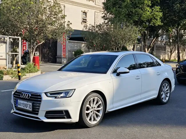Audi A4L 2018 30th Anniversary 40 TFSI Fashion