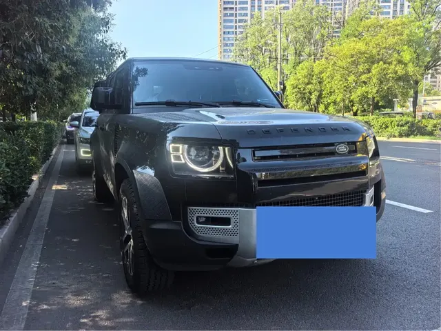 Land Rover Defender 2025 110 3.0T P400 Dark Special Edition