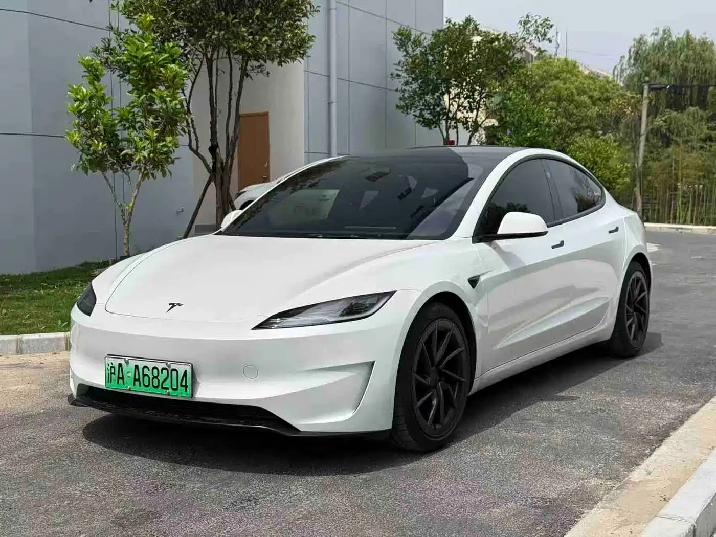 Tesla Model 3 2024 High-Performance All-Wheel Drive Edition
