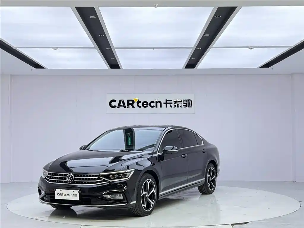 Volkswagen Magotan 2023 2 Million Units Anniversary Edition 330TSI DSG Leading Type
