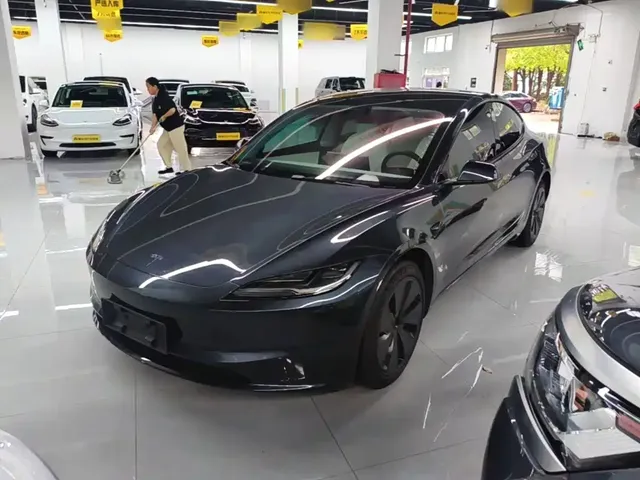 Tesla Model 3 2023 Long Range All-Wheel Drive