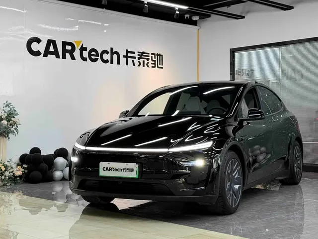 Tesla Model Y L 2025 Facelift Long Range AWD