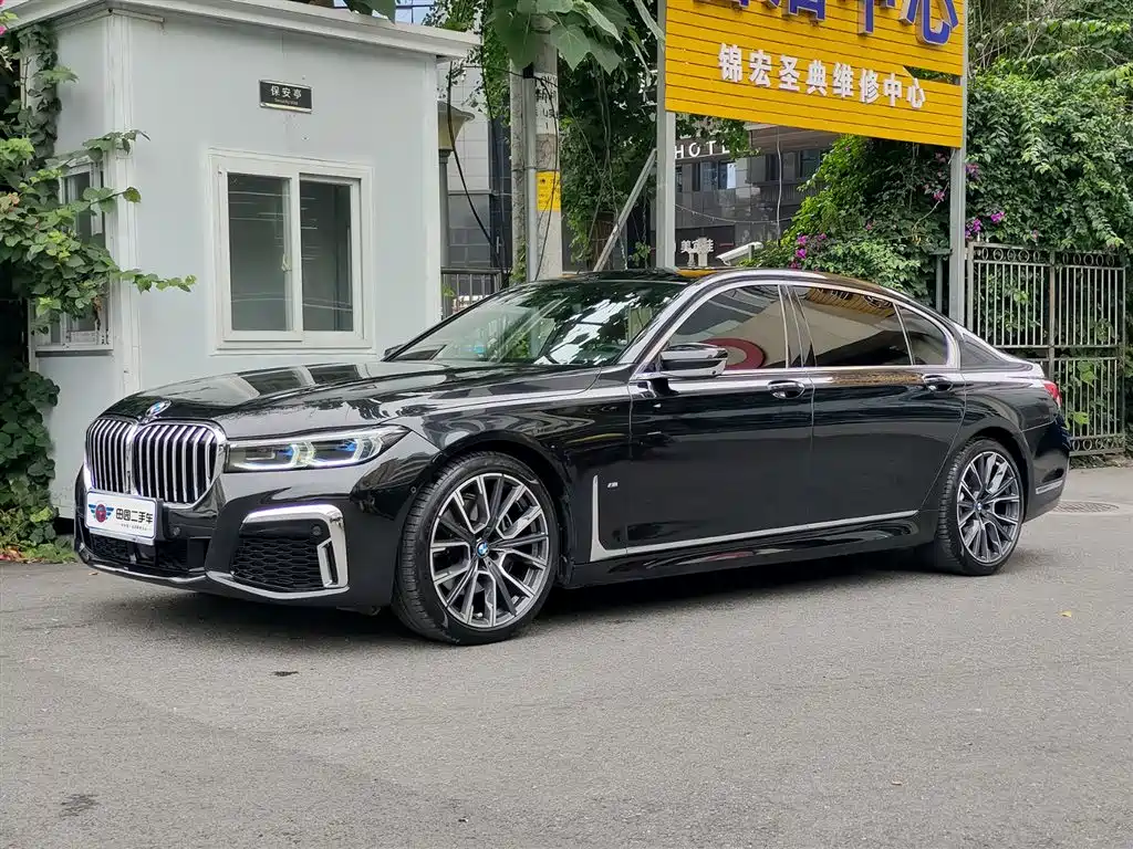 BMW 7 Series 2021 Model 740Li xDrive Executive M Sport Package