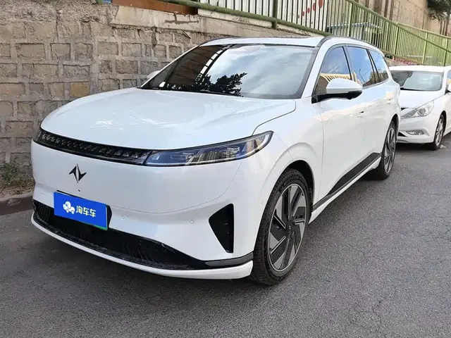 Dongfeng Yipai eπ008 2025 210Ultra Range Extender 5-Seater