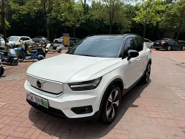 Volvo XC40 New Energy 2021 P8 EV AWD Elegant Sport