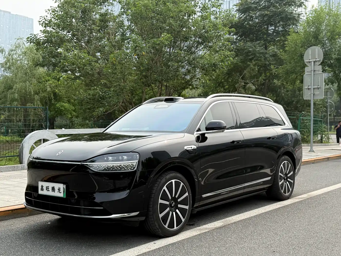 AITO Wenjie AITO M9 2025 Extended Range Ultra 52kWh 6-Seater