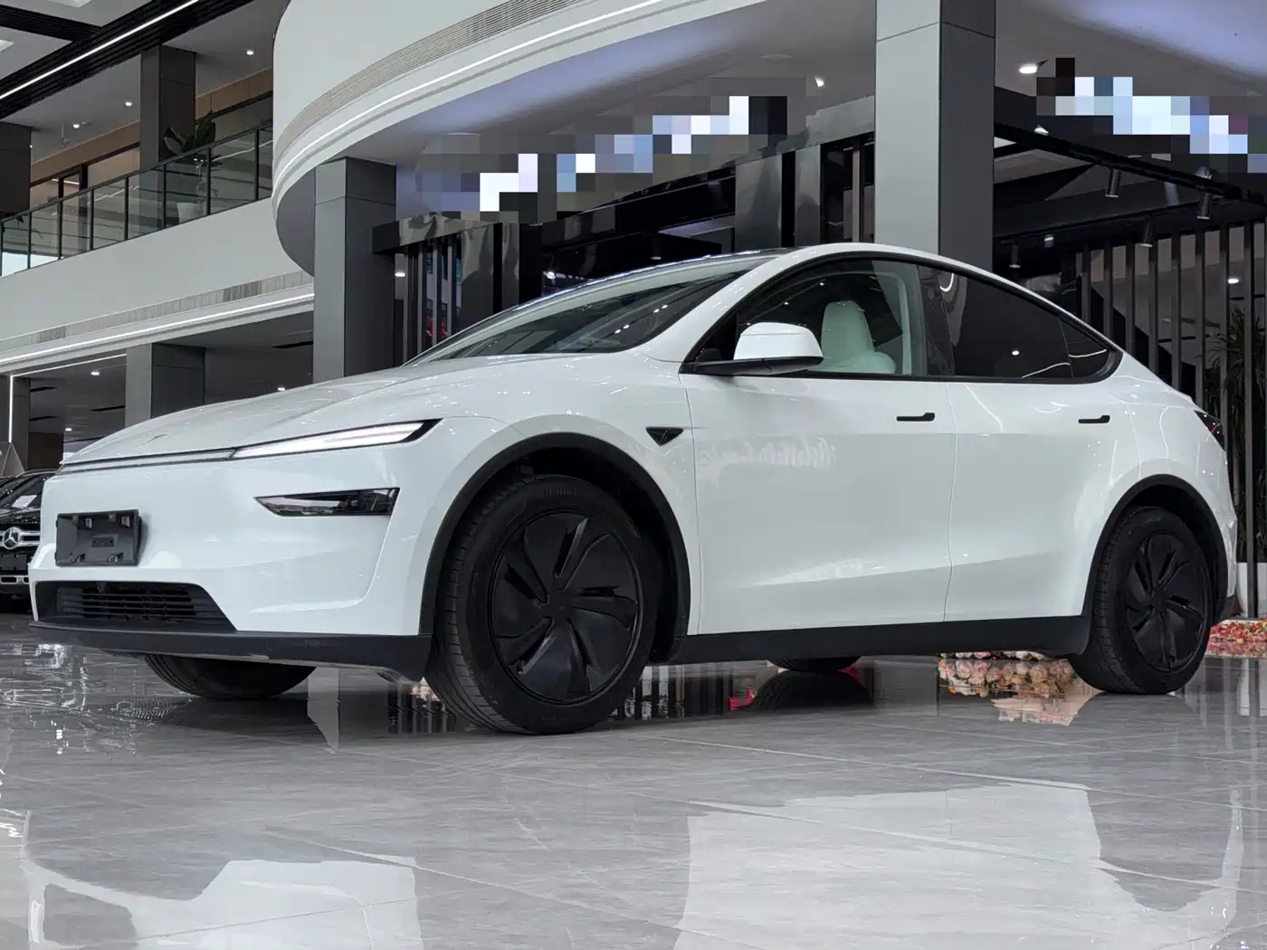 Tesla Model Y 2025 Rear-Wheel Drive