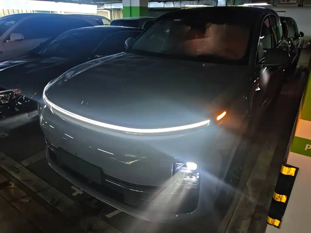 Li Auto Li L8 2025 Max Smart Renewal Edition