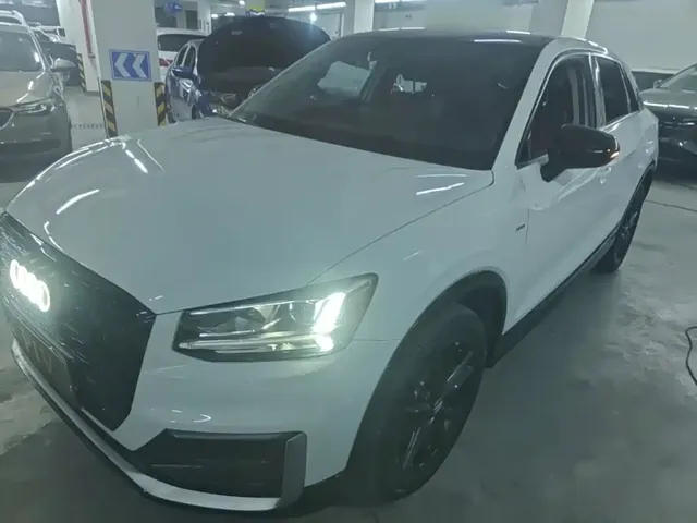 Audi Q2L 2020 35 TFSI Progressive Dynamic Model