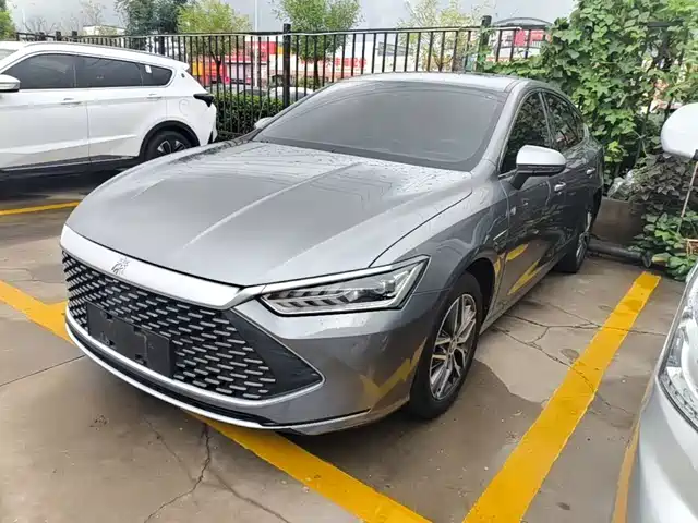 BYD Qin PLUS 2023 Champion Edition DM-i 120KM Surpassing Type