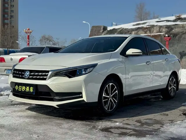 Venucia D60 2020 1.6L XL CVT Delight Edition
