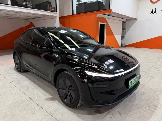 Tesla Model Y 2026 Rear-Wheel Drive