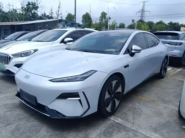 Geely Galaxy E8 2024 665km RWD Starship Voyager Edition