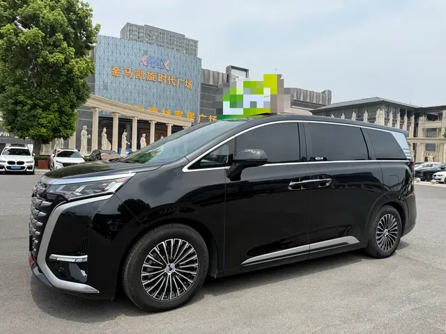 Denza D9 2024 EV 600 AWD Flagship