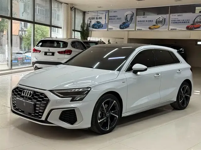 Audi A3 2023 Sportback 35 TFSI Fashion Sport
