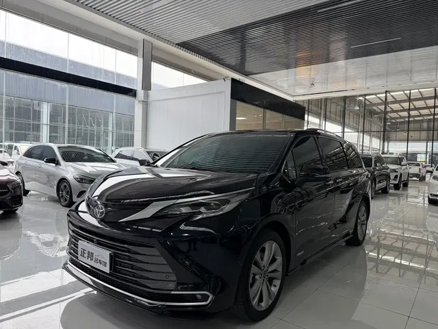 Toyota Sienna 2023 2.5L Hybrid Premium Edition
