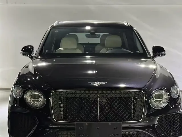 Bentley Bentayga 2026 4.0T V8 Long Wheelbase Edition