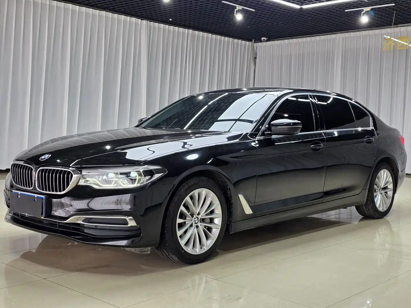 BMW 5 Series 2020 530Li Premium Luxury Package