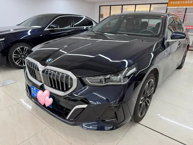 BMW 5 Series 2025 525Li M Sport Package