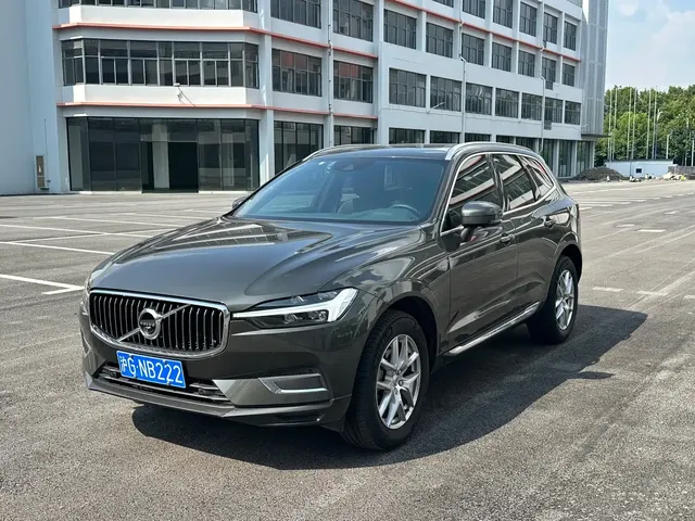 Volvo XC60 2021 T5 AWD Momentum