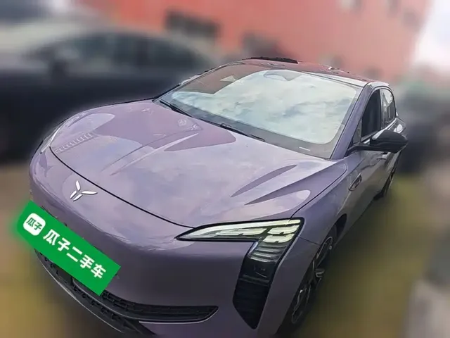 Hongqi EH7 2024 760 Pro+ 4WD Glory Edition