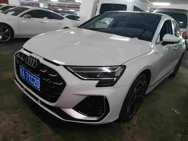 Audi A3 2025 Sportback 35TFSI Flying Premium